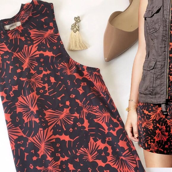 Caslon Floral Sleeveless Shift Dress - Picture 2 of 16